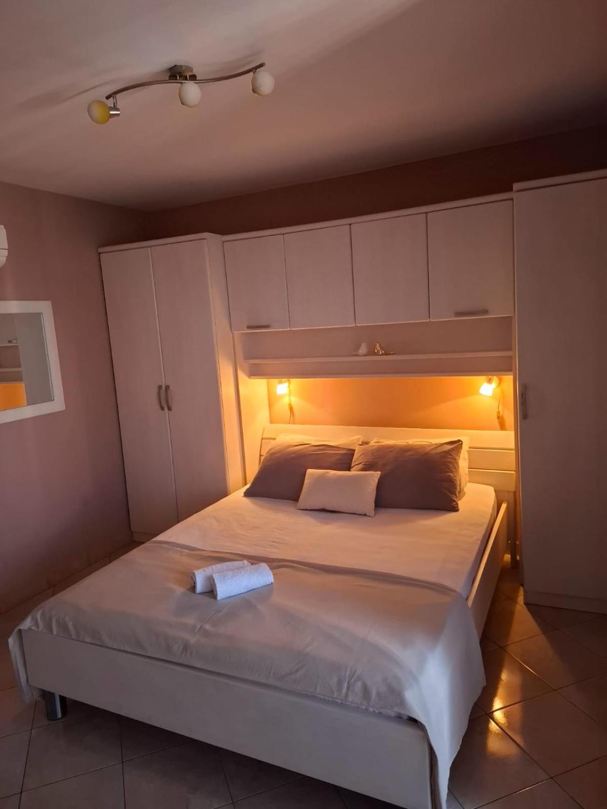 Happy Basset Terrace Apartment Makarska Luaran gambar