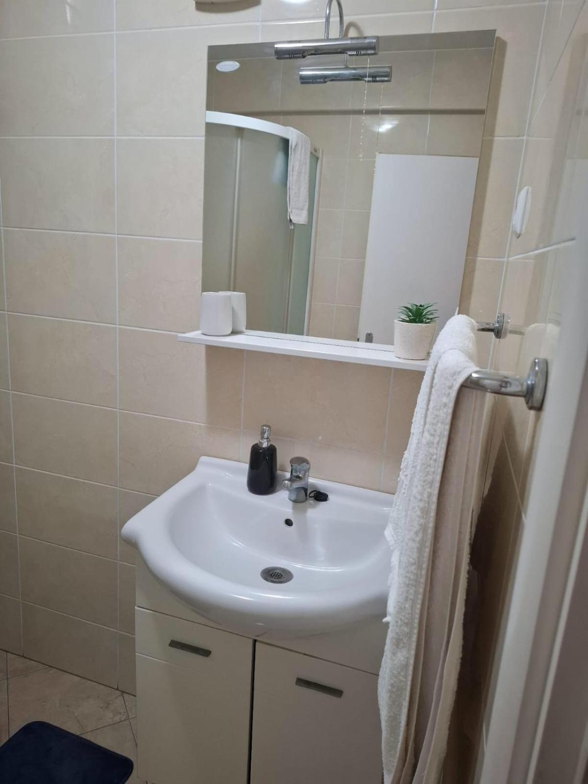 Happy Basset Terrace Apartment Makarska Luaran gambar