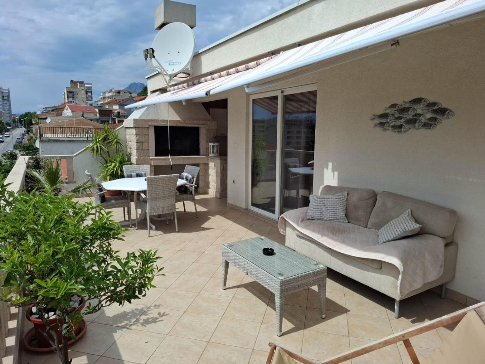 Happy Basset Terrace Apartment Makarska Luaran gambar